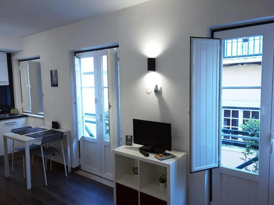 Studios Of The Panteao, 1St Floor Lisbon Exterior photo